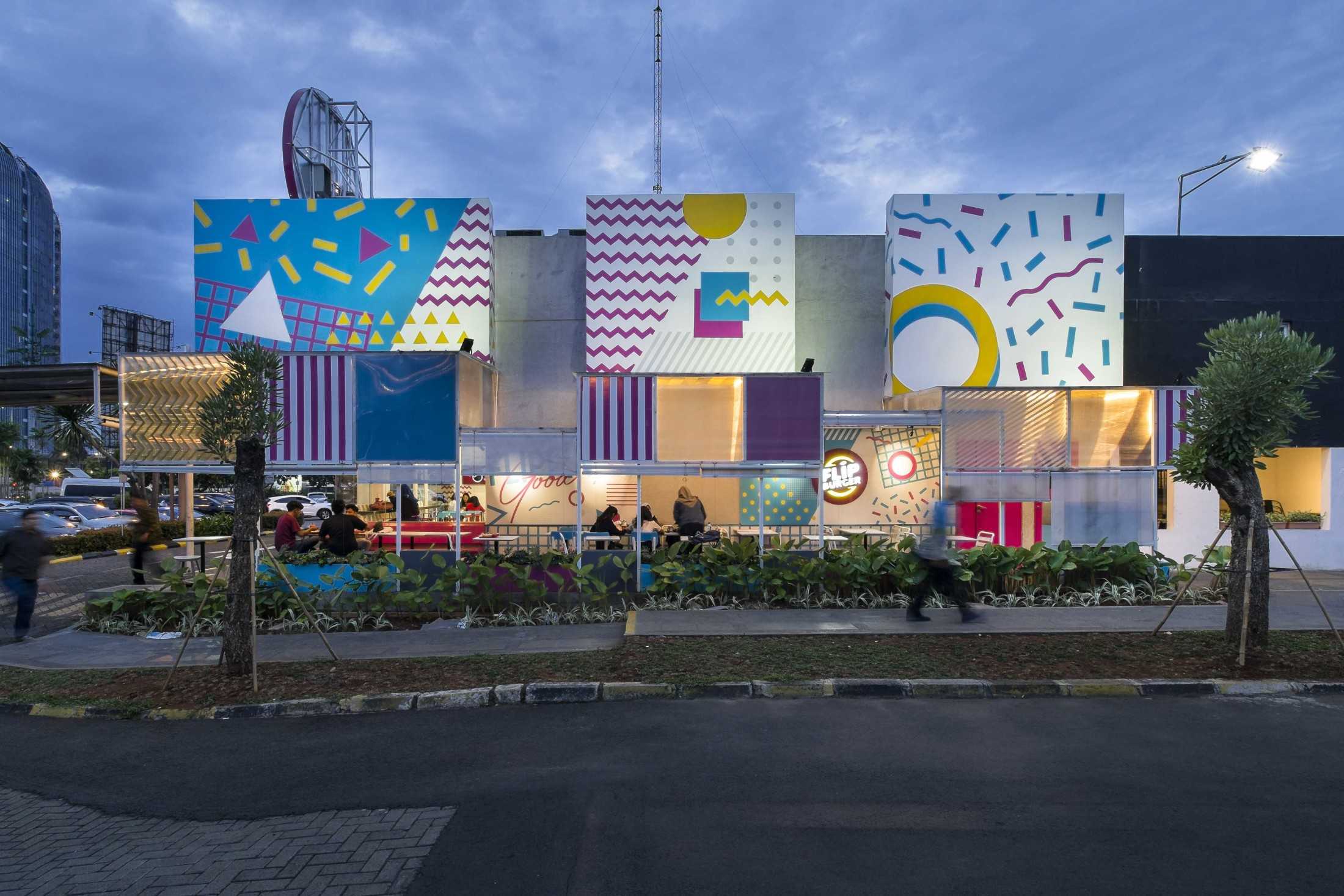 Flip Burger karya Arcon - Interior & Furniture Contractor (Sumber: arsitag.com)