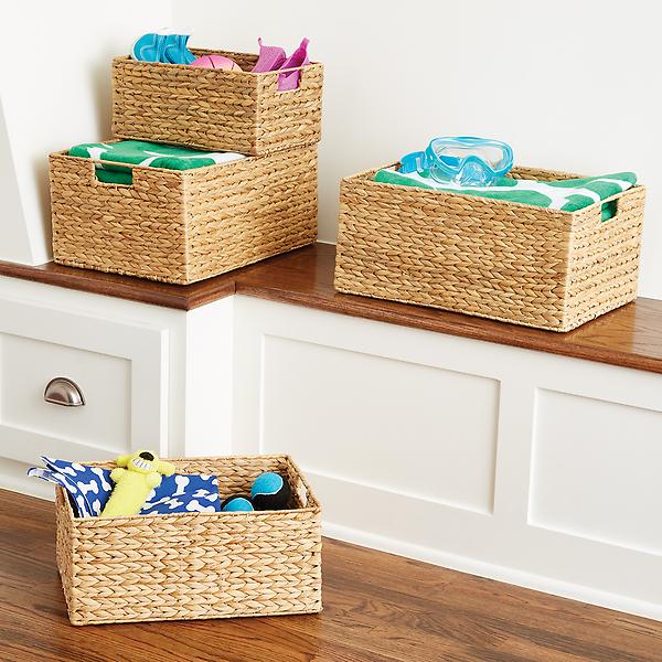 Keranjang penyimpanan untuk semua barang-barang keperluan bayi Anda (Sumber: containerstore.com)