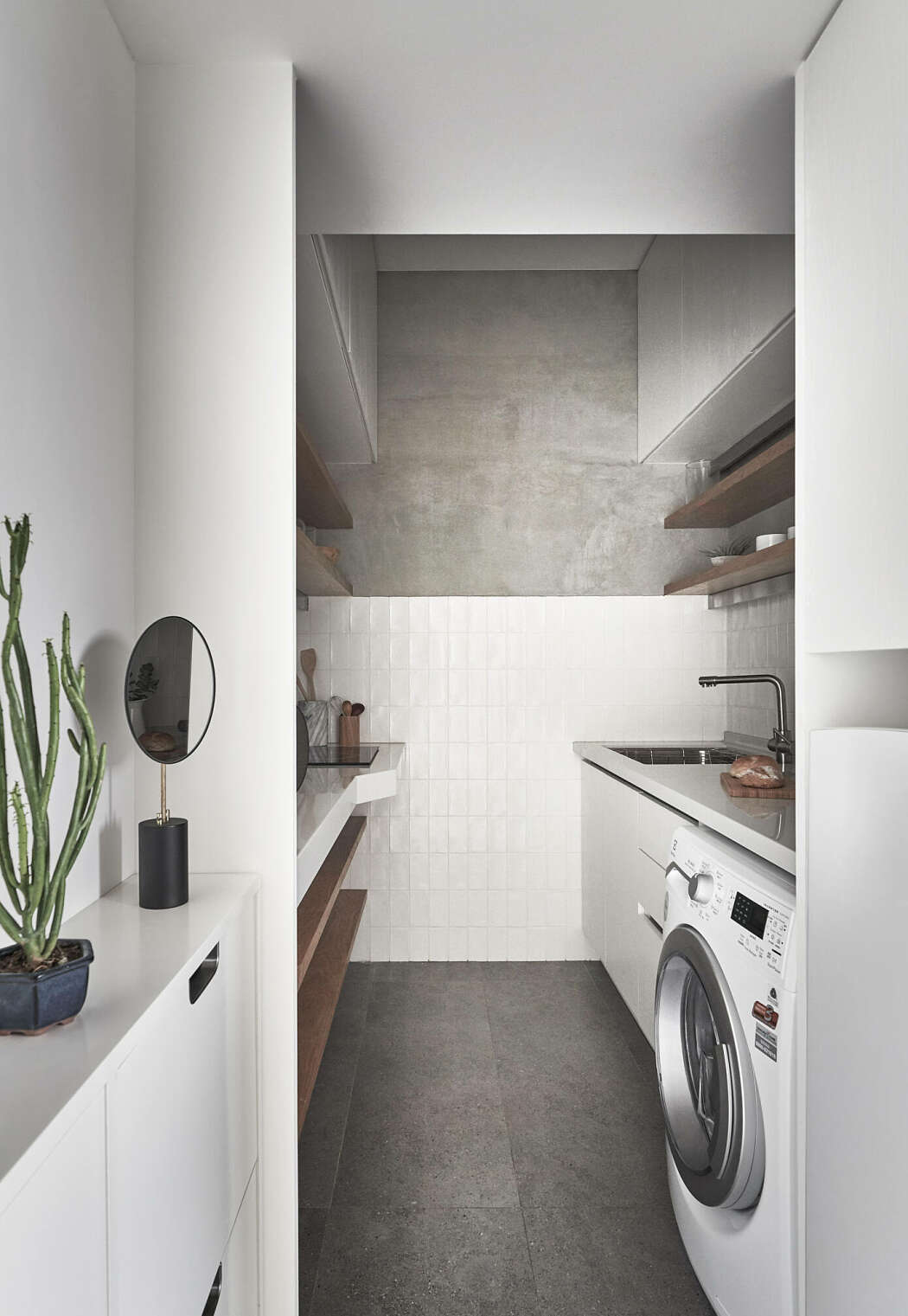 Dapur mungil di apartemen kecil (Sumber: freshome.com)