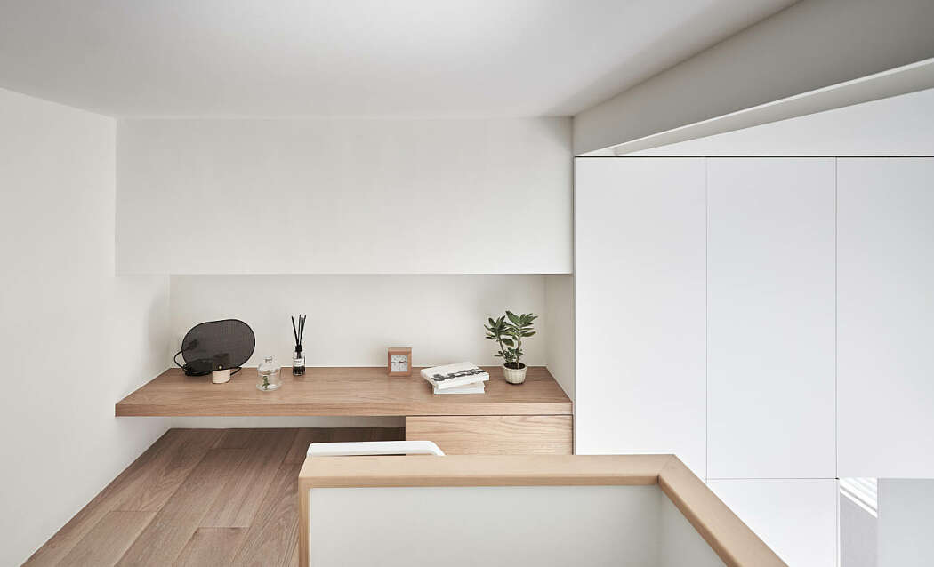 Ruang kerja mungil di lantai atas (Sumber: freshome.com)