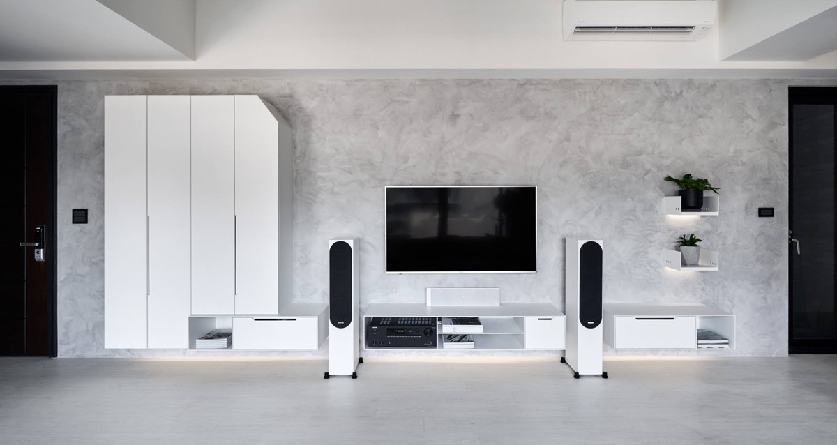 Dinding monokromatik yang ciamik (Sumber: home-designing.com)