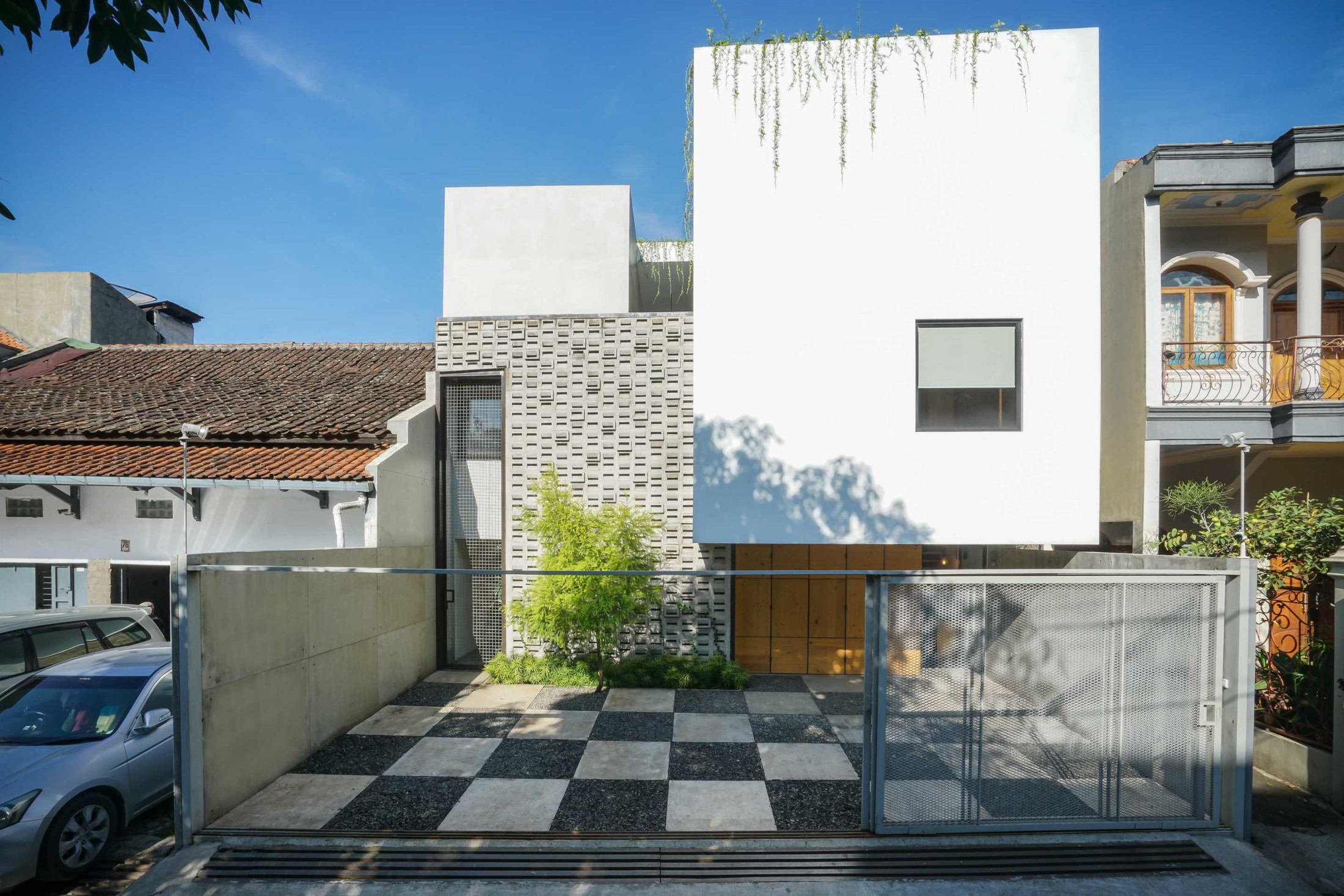 Eksterior rumah minimalis yang simpel namun super cantik (Sumber: arsitag.com)