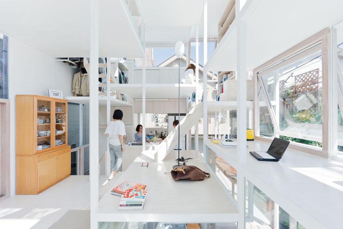 Rumah split level karya Sou Fujimoto // architectureau.com