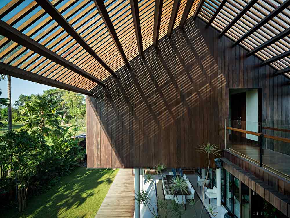 Konsep rumah panggung // archdaily.com