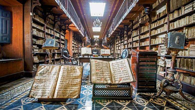 Perpustakaan megah di Peru, Monastery of San Francisco Library // travelweekly.com