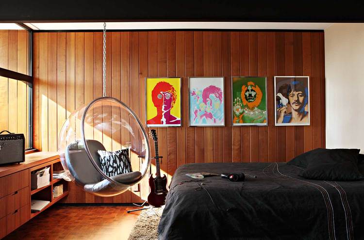 Kamar tidur bergaya mid-century modern dengan sentuhan retro // decoratedlife.com