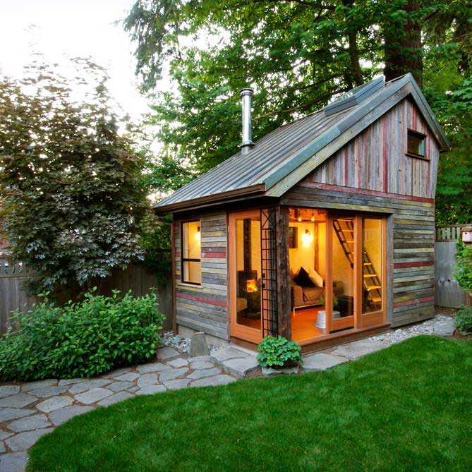 Paviliun mini di taman yang bisa dijadikan ruang kerja unik // treehugger.com