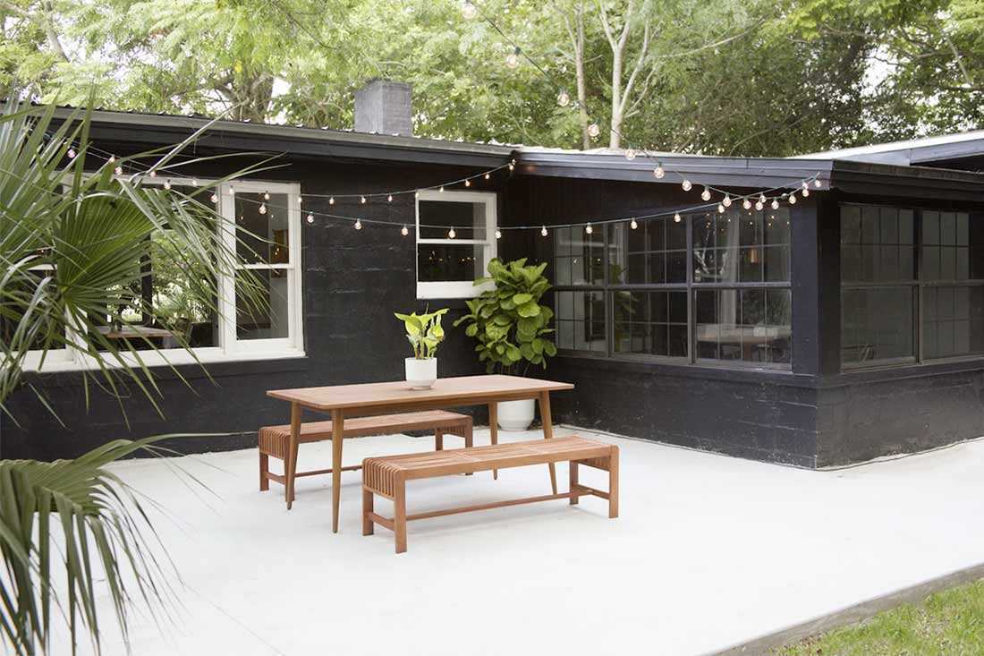 Patio taman karya Yeild Design // gardenista.com